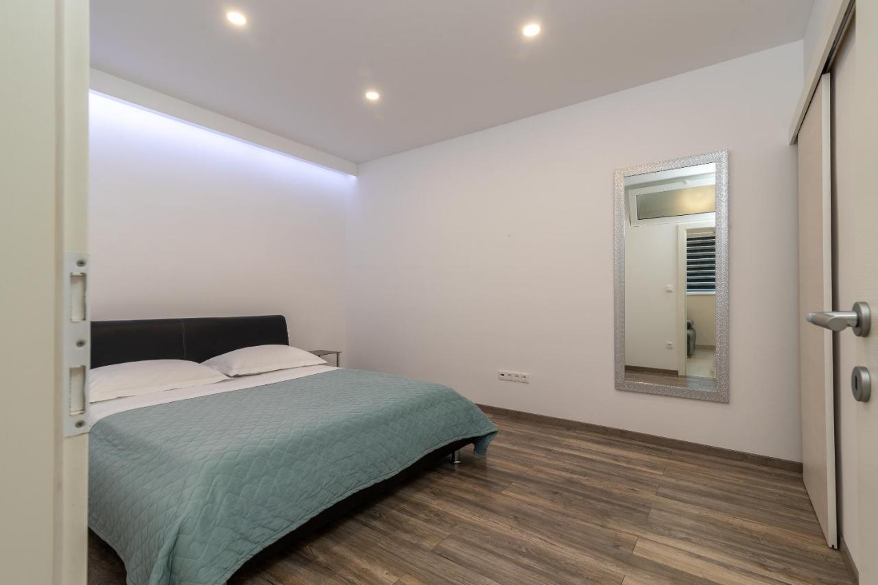 Apartment Soric Trogir Bagian luar foto